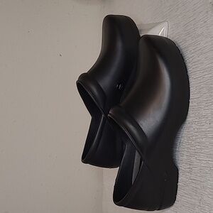 New Anywear Black Slip-On slip resistent Shoes